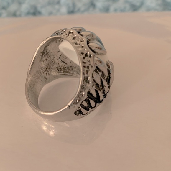 Halloween Eyeball Ring size 8 - Picture 5 of 6